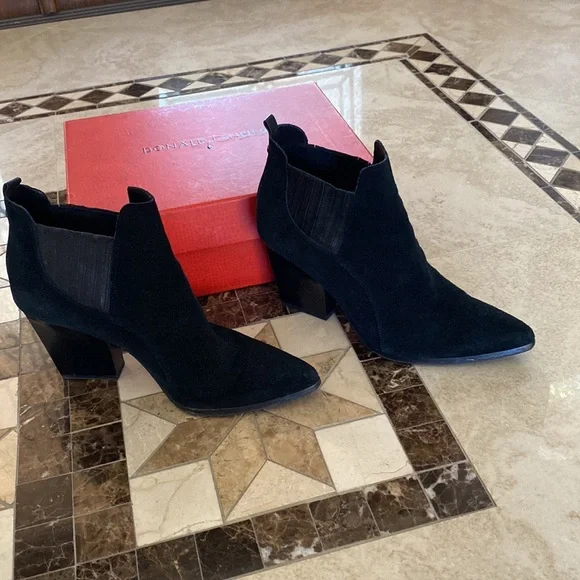 Excellent perfect condition. Smoke and pet free home. Gorgeous on. - Picture 4 of 7